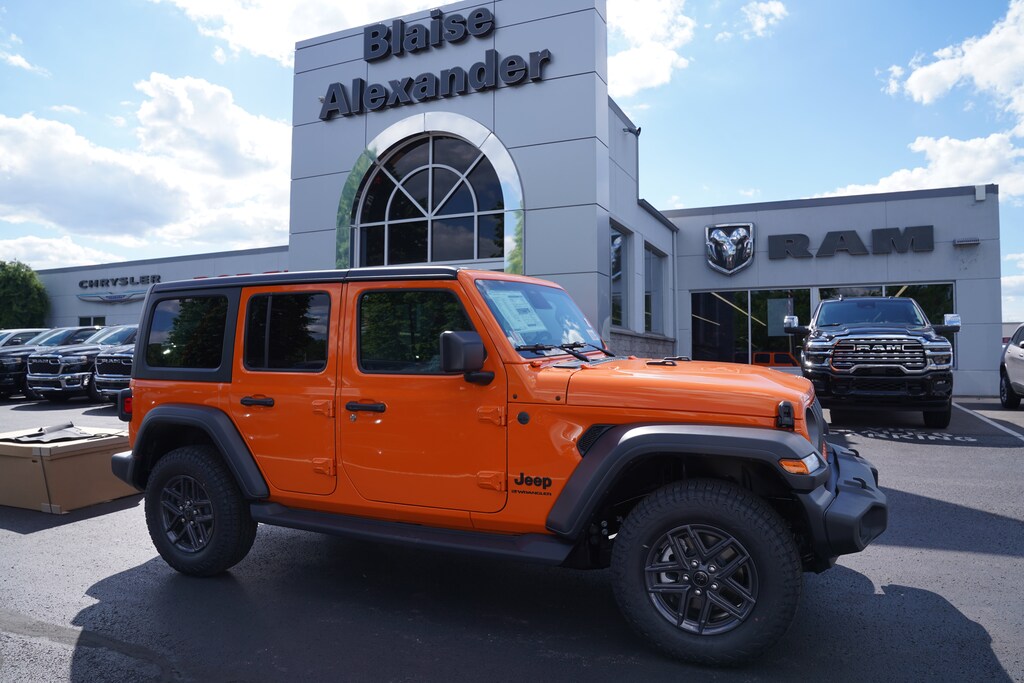 New 2026 Jeep Wrangler 4-DOOR SPORT S Sport Utility