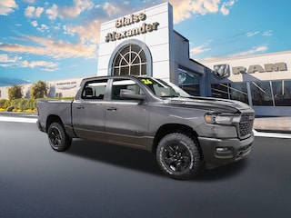 2026 Ram 1500 WARLOCK CREW CAB 4X4 5'7 BOX Pickup