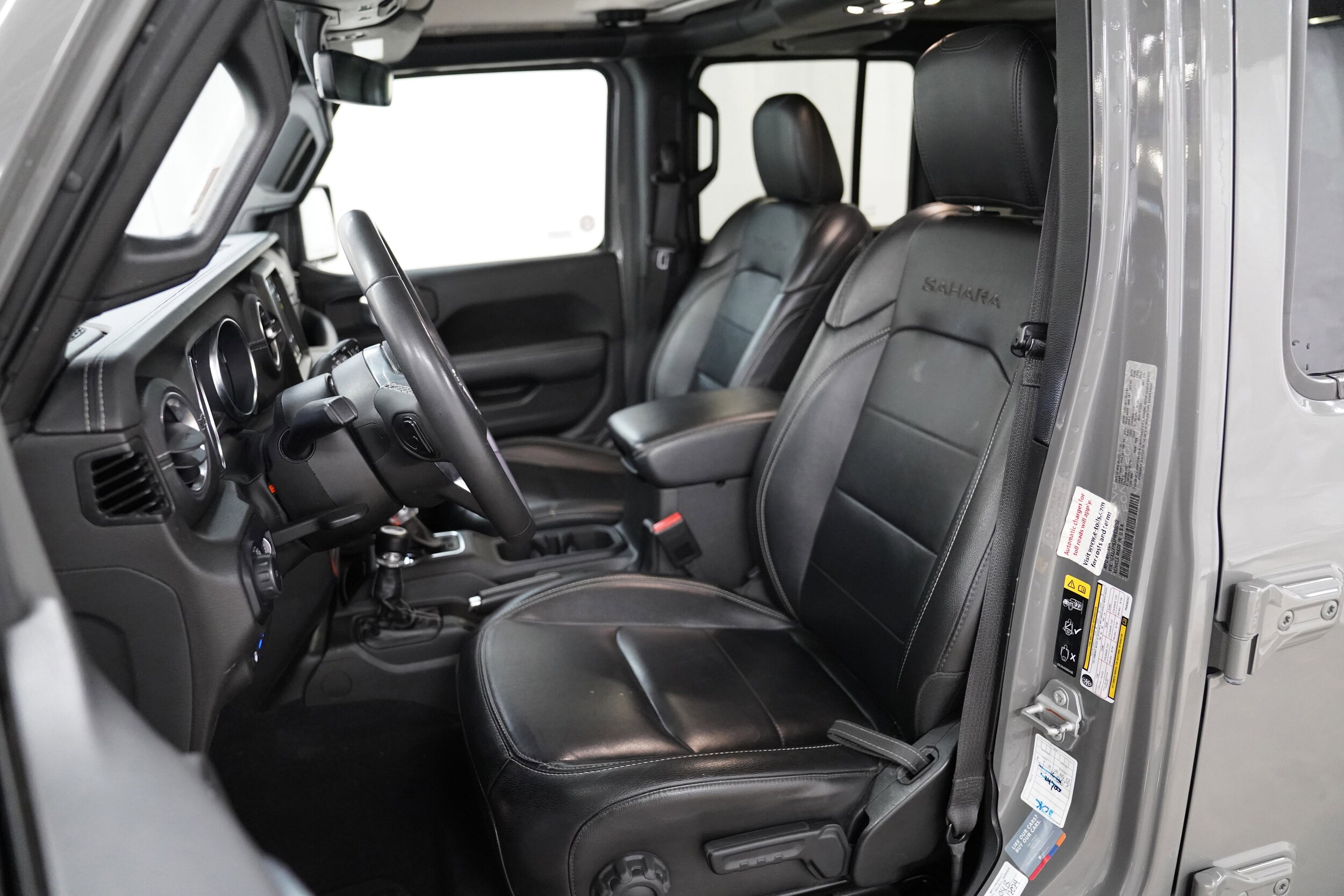 2023 Jeep Wrangler 4xe Sahara photo 4
