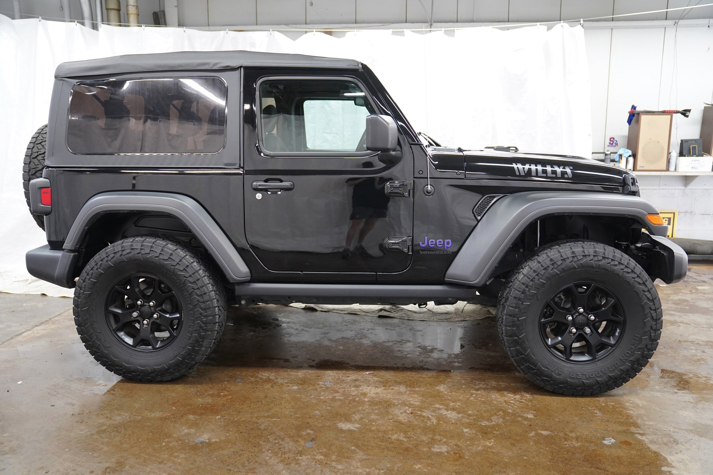 2021 Jeep Wrangler Willys Sport photo 2