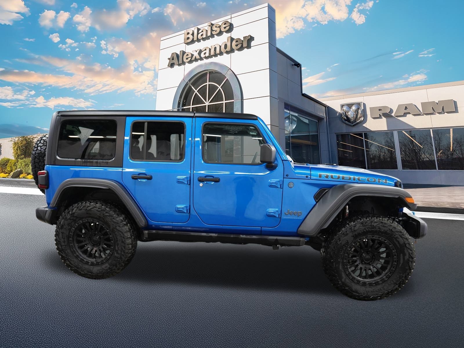 Used 2024 Jeep Wrangler 4xe Rubicon 4XE with VIN 1C4RJXR64RW249691 for sale in Lewisburg, PA
