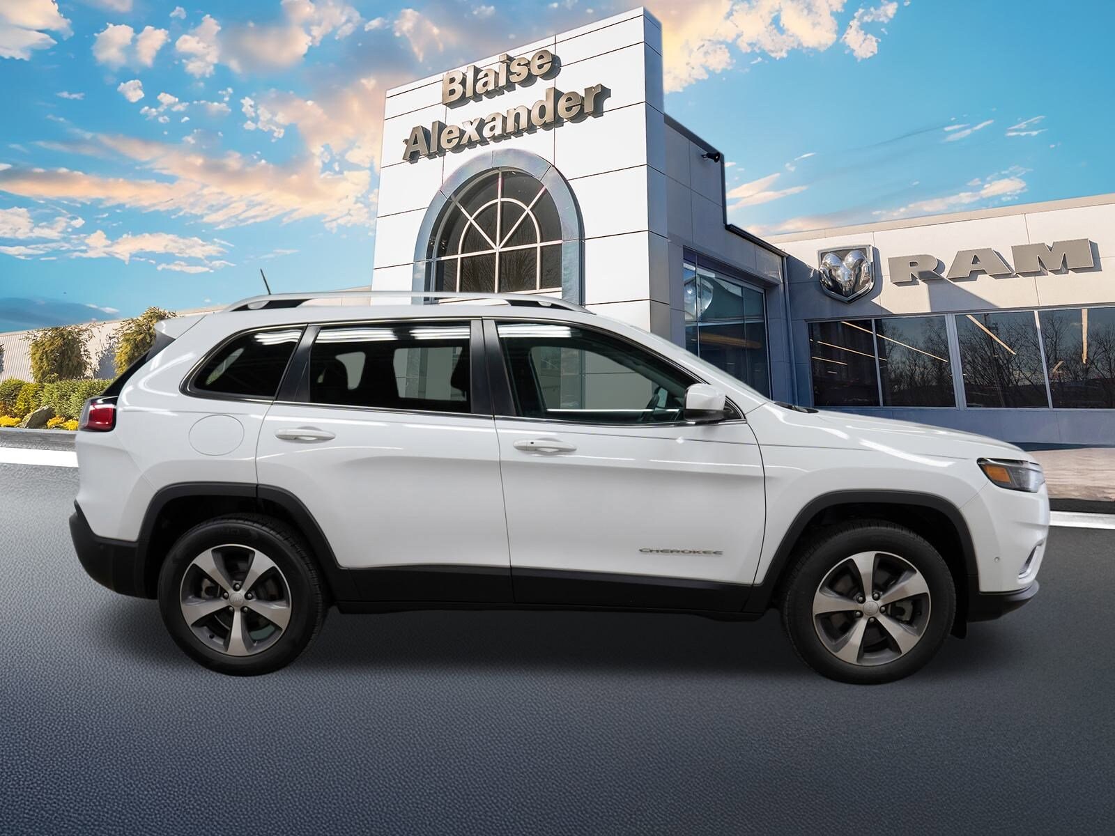 2021 Jeep Cherokee Limited photo 2