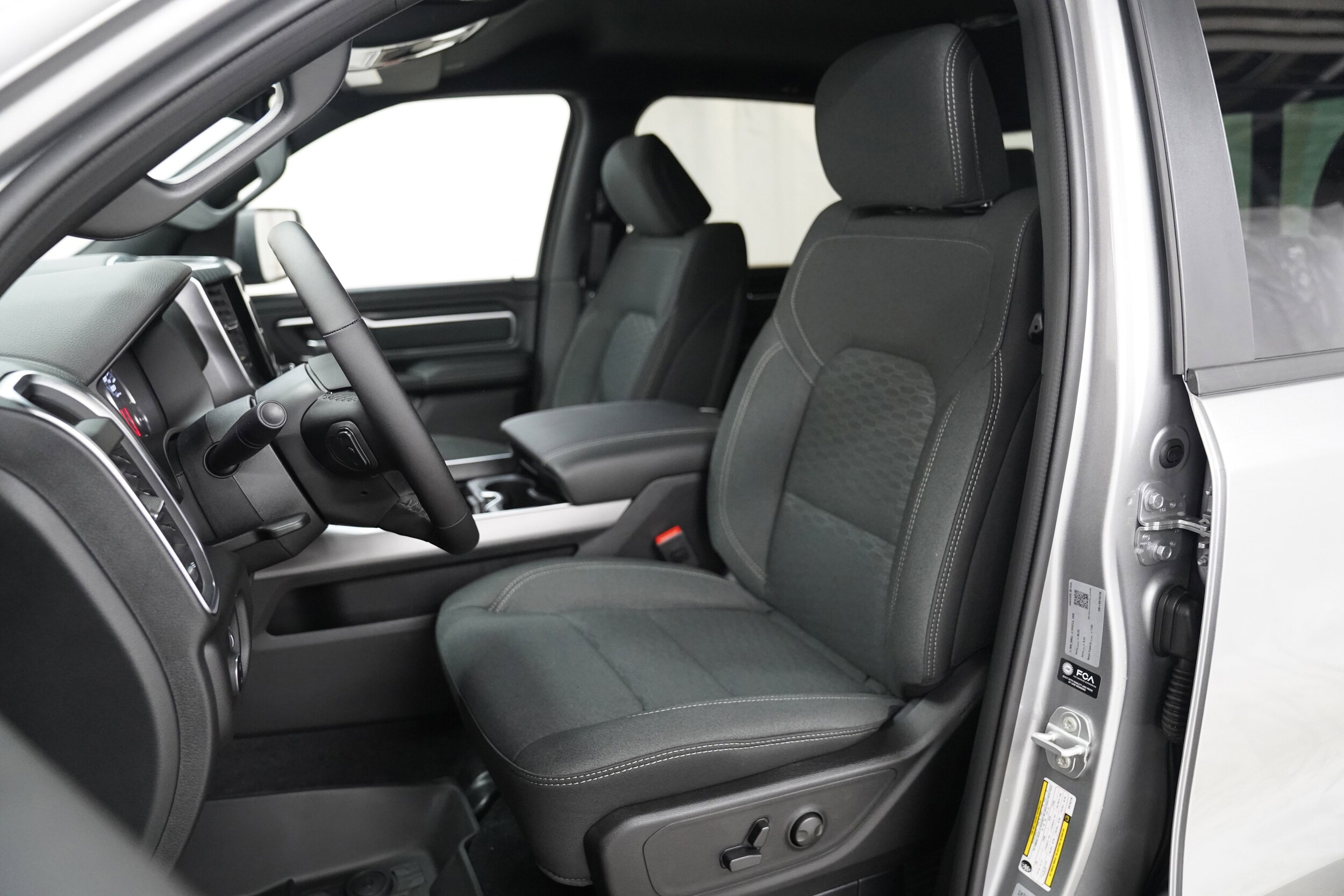2025 Ram 1500 Big Horn photo 4