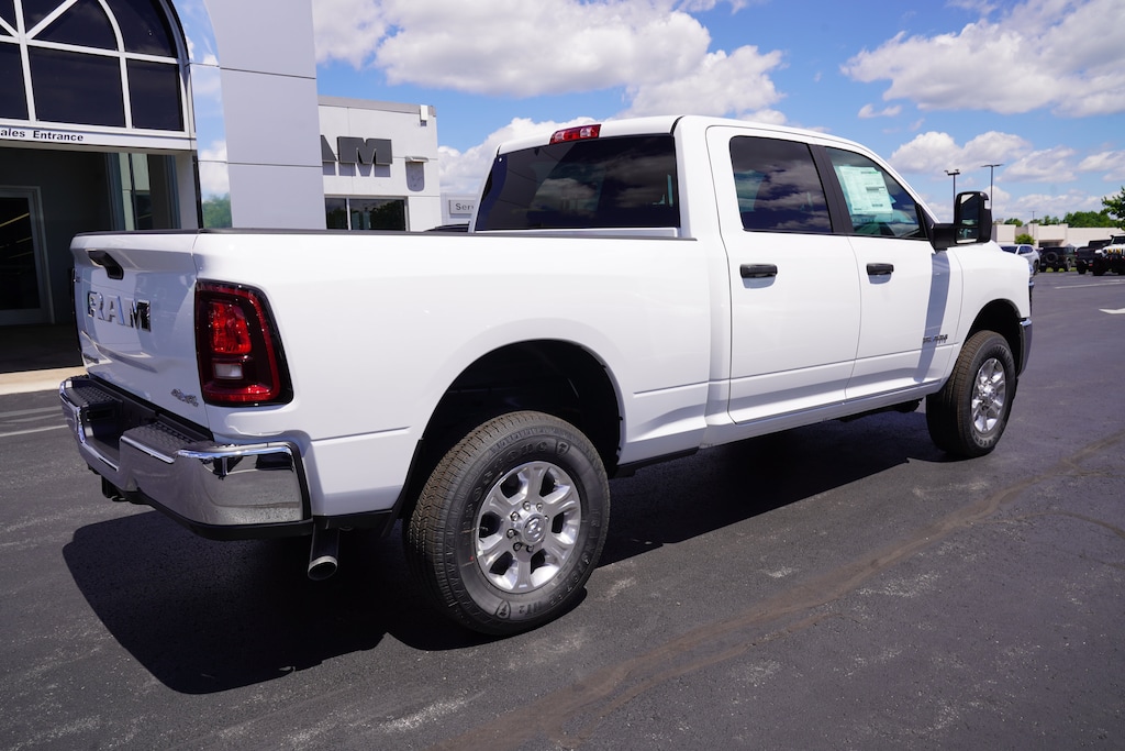 New 2026 Ram 2500 BIG HORN CREW CAB 4X4 6'4 BOX Pickup