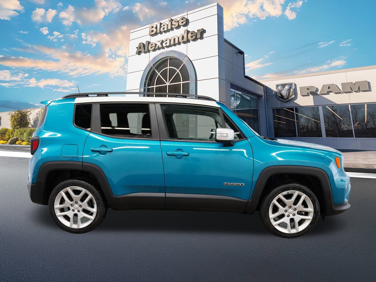Used 2021 Jeep Renegade Islander with VIN ZACNJDBB2MPM72898 for sale in Lewisburg, PA
