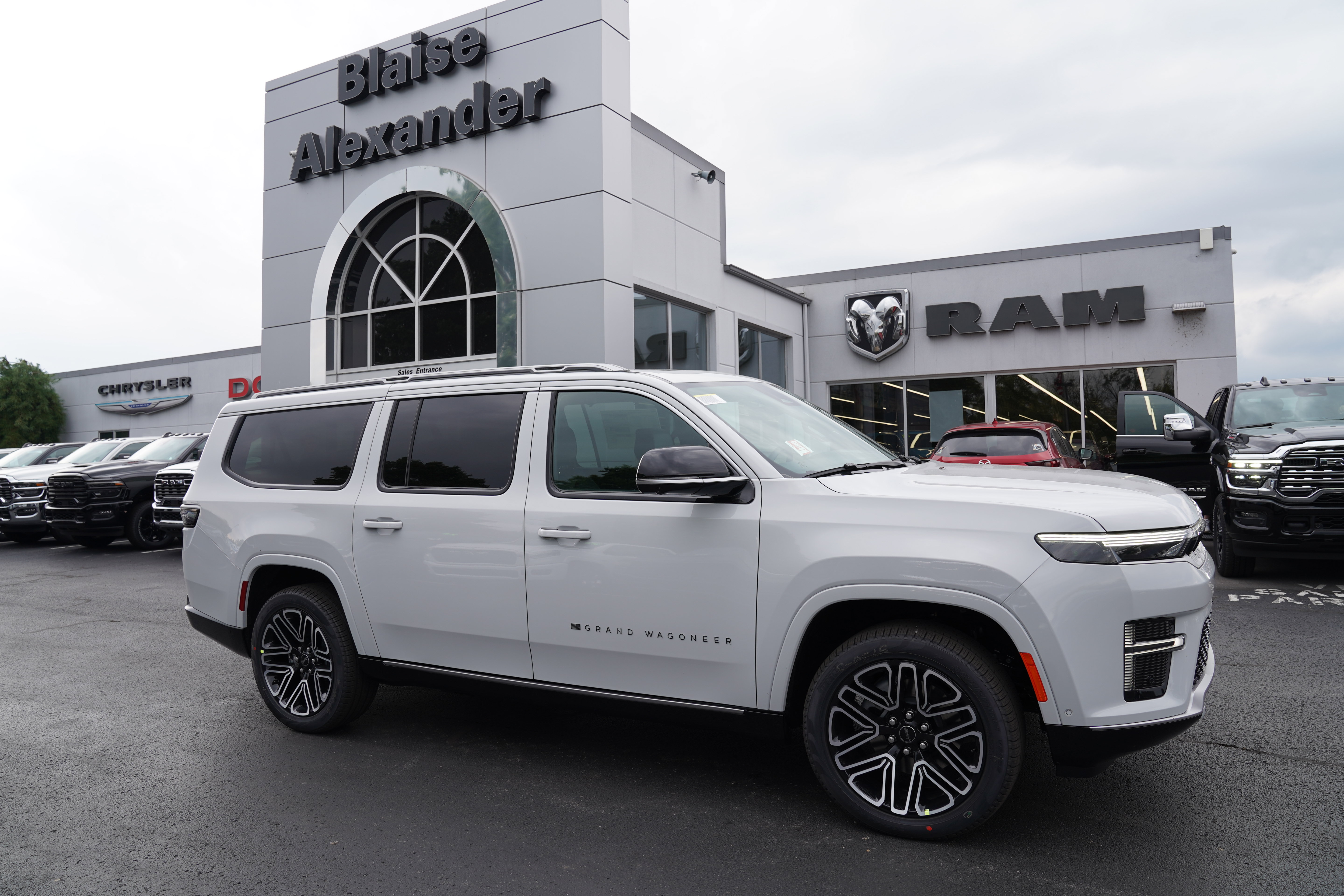 New 2027 Jeep Grand Wagoneer L OVERLAND Sport Utility