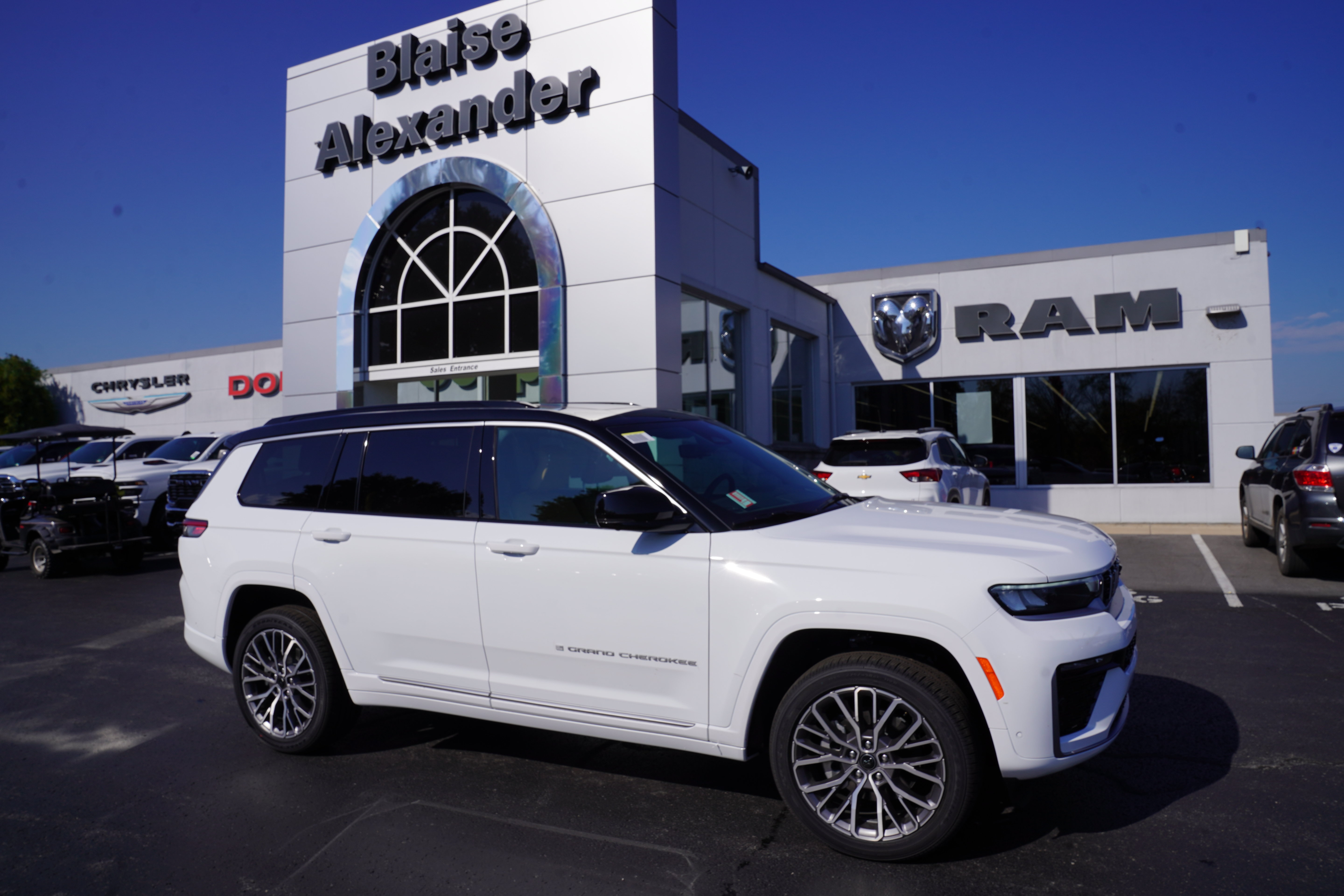 2027 Jeep Grand Cherokee L
