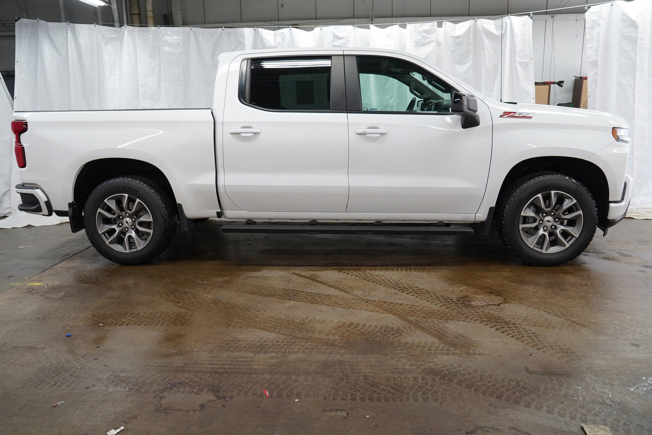 2022 Chevrolet Silverado 1500 RST photo 2