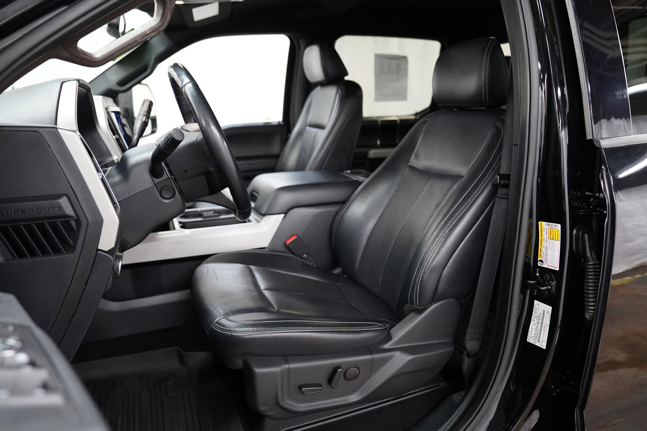 2022 Ford F-250 Lariat photo 4