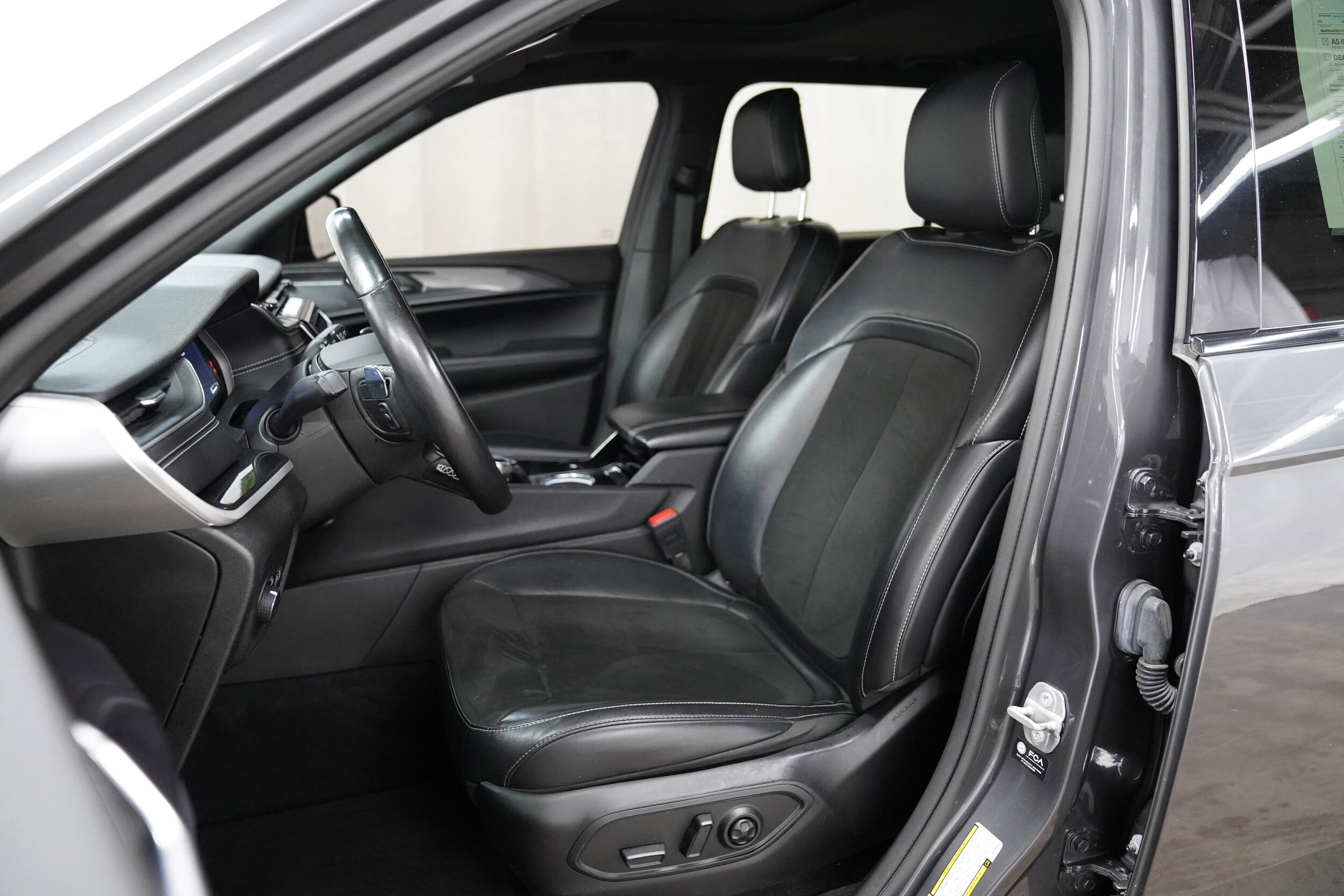 2021 Jeep Grand Cherokee Altitude photo 4