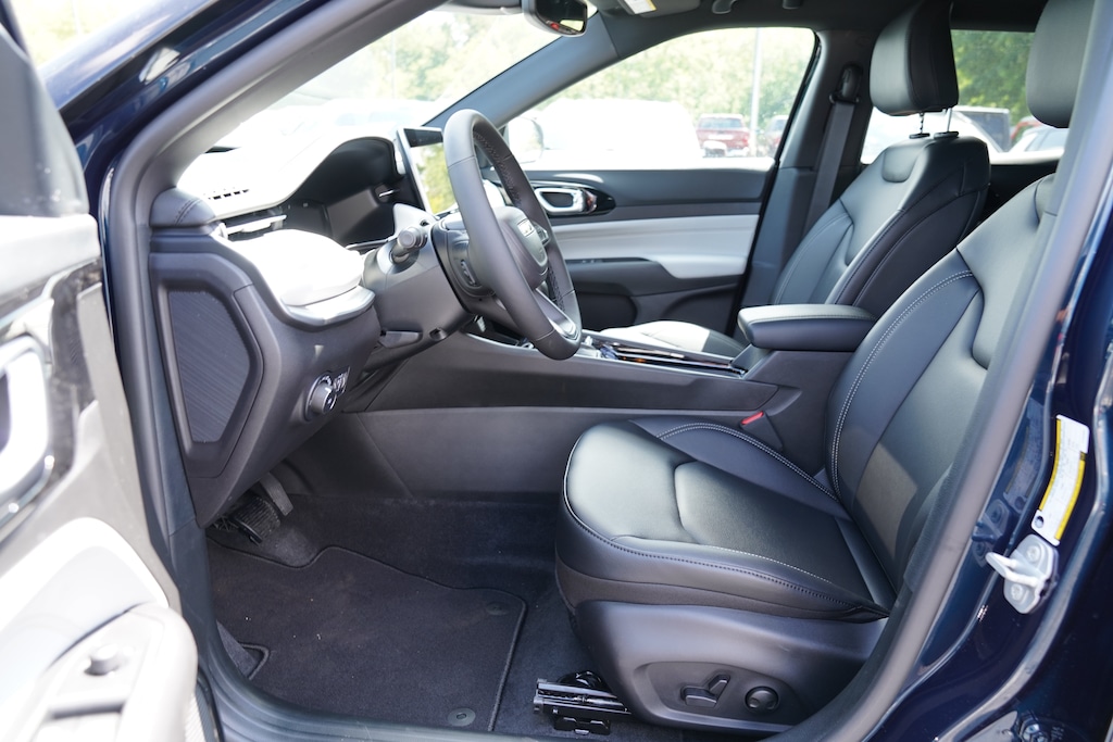 New 2026 Jeep Compass LIMITED 4X4 Sport Utility