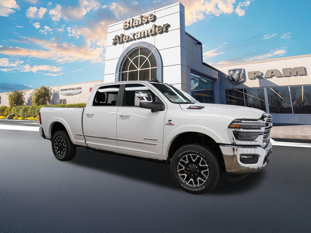 New 2025 Ram 2500 LIMITED CREW CAB 4X4 6'4 BOX Pickup