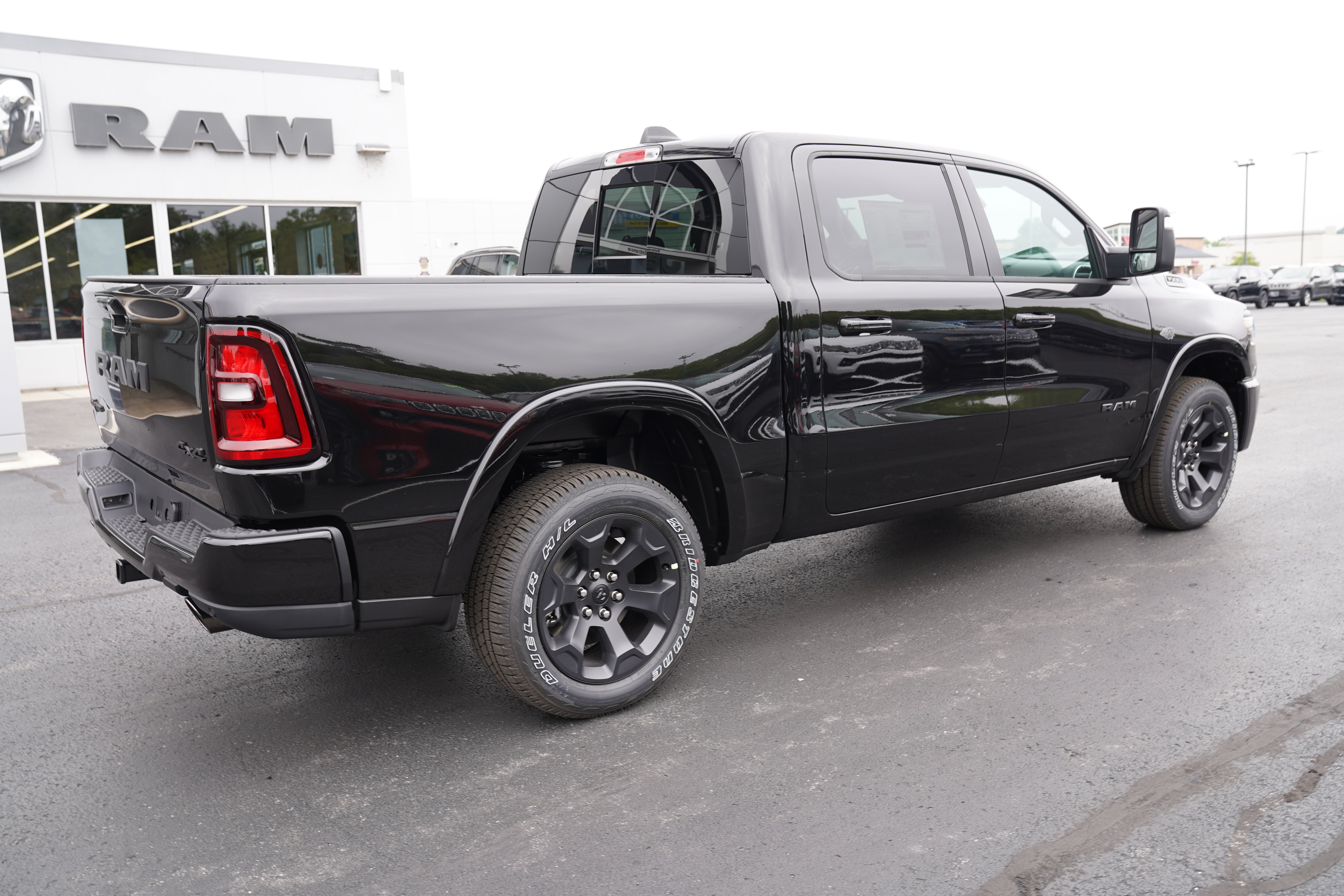 New 2027 Ram 1500 BIGHORN/LONESTAR CREW 4X4 Pickup