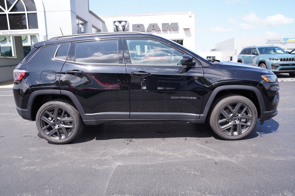 New 2026 Jeep Compass LIMITED ALTITUDE 4X4 Sport Utility