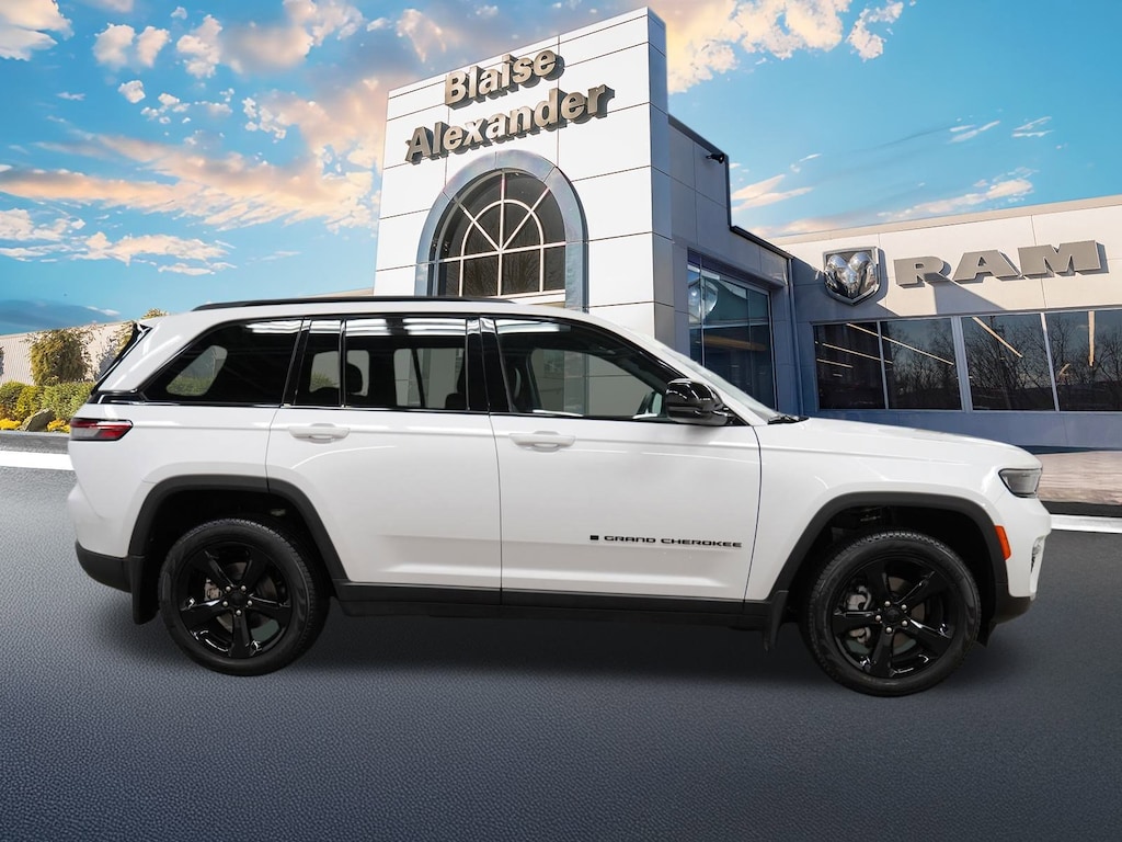 Used 2024 Jeep Grand Cherokee Limited SUV