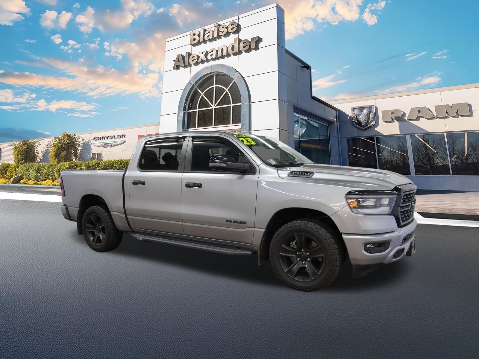 2023 RAM 1500 Big Horn/Lone Star 4x4 Crew Cab 5'7's photo