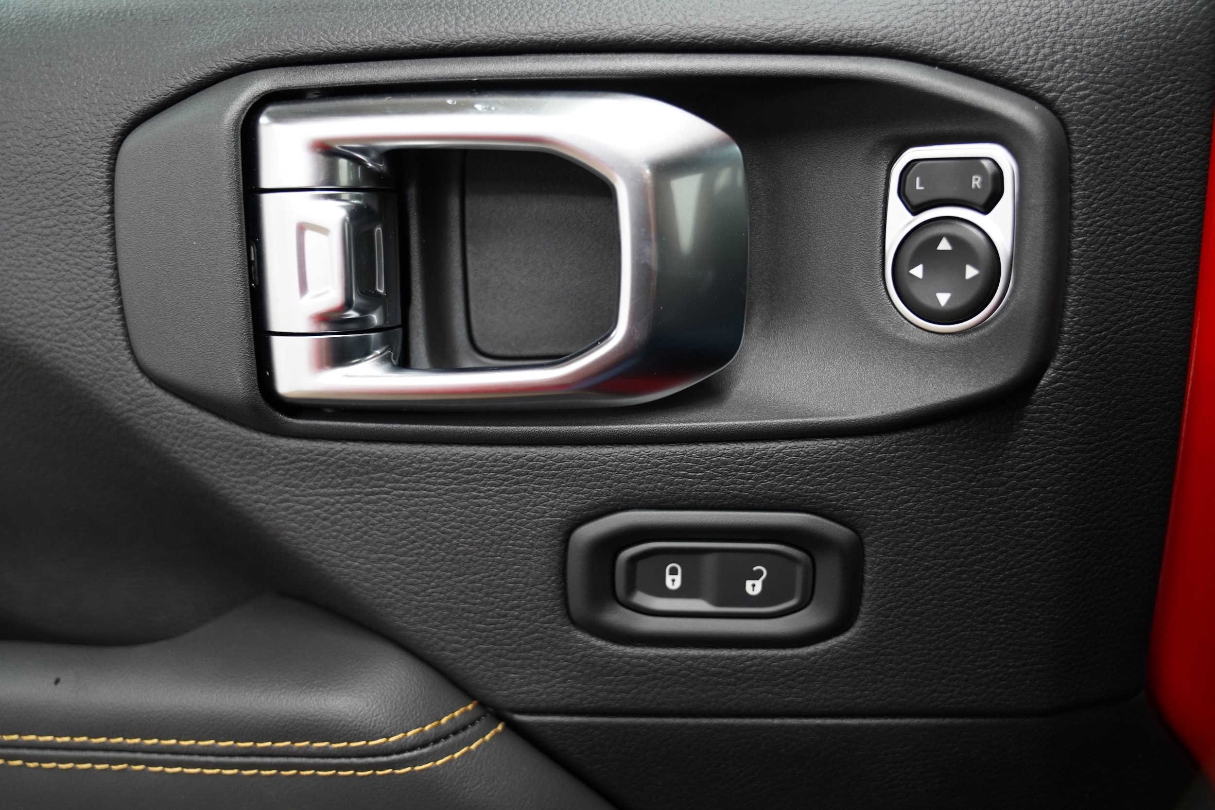 2026 Jeep Wrangler 4-Door Sahara - Photo 17