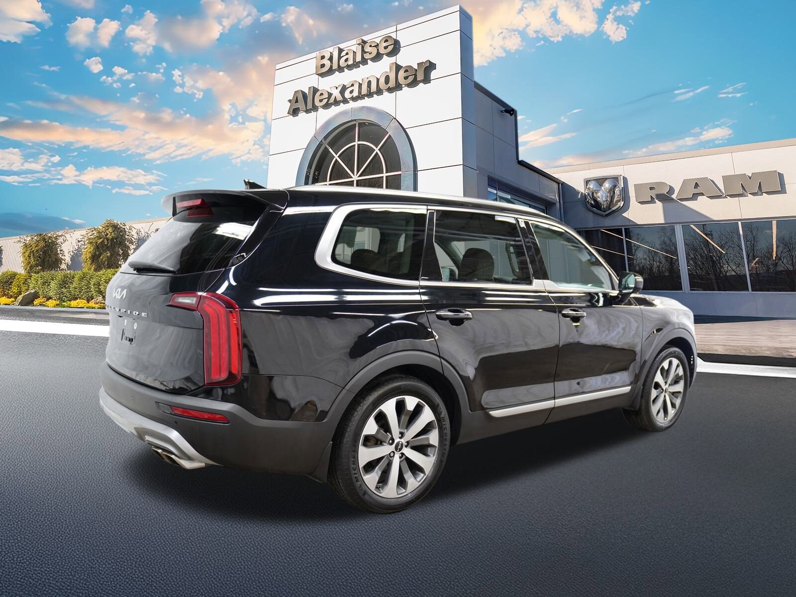 2022 Kia Telluride SX photo 3