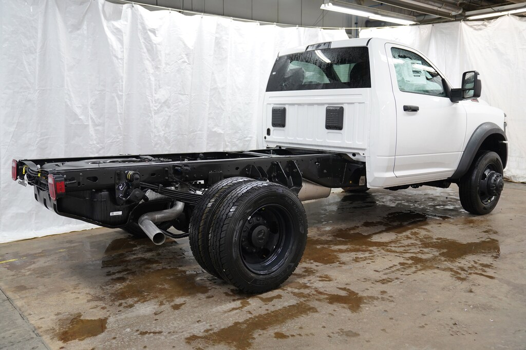 New 2026 Ram 5500 Chassis Cab TRADESMAN REGULAR 4X4 60' CA Pickup