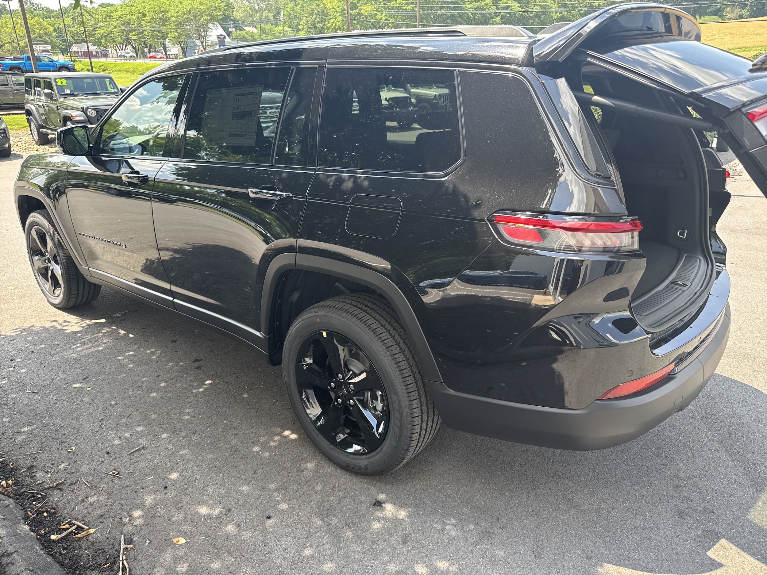 2025 Jeep Grand Cherokee L Altitude - Photo 6