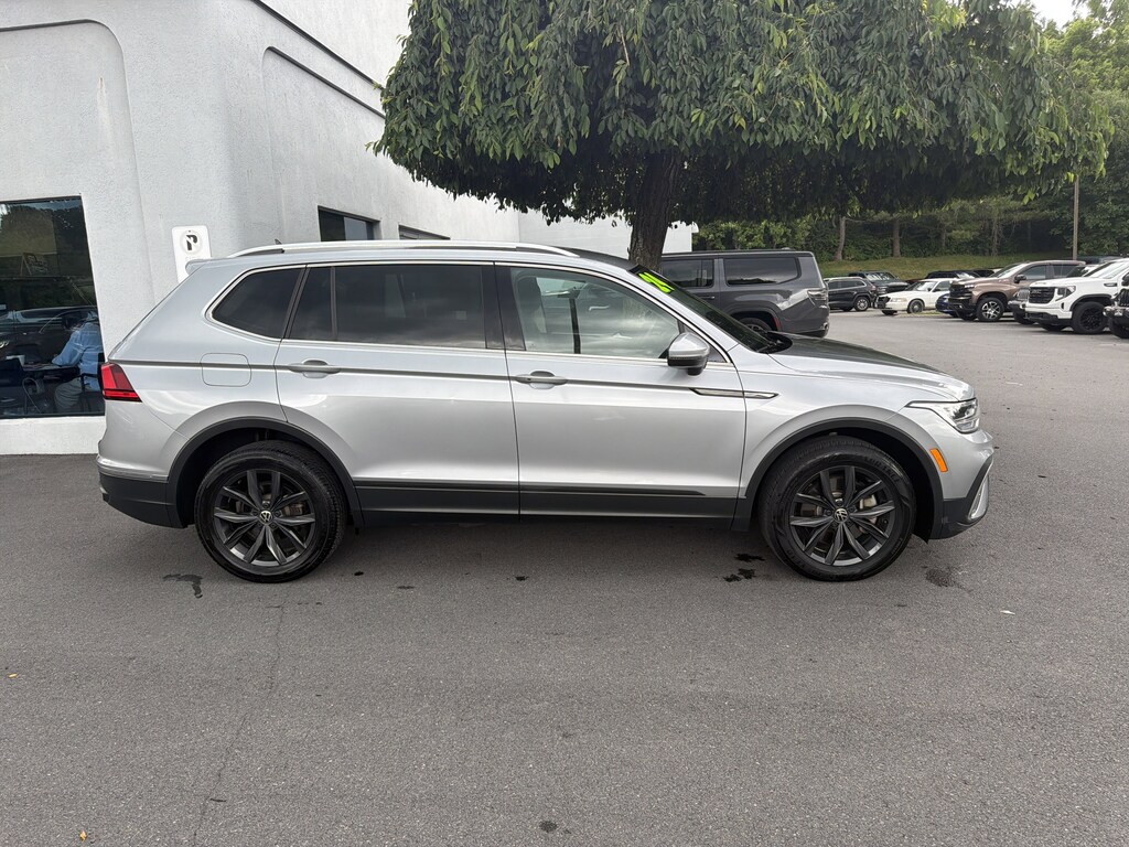 Used 2024 Volkswagen Tiguan 2.0T SE SUV
