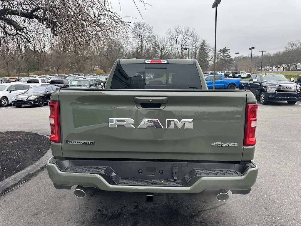 New 2026 Ram 1500 BIG HORN CREW CAB 4X4 5'7 BOX Pickup