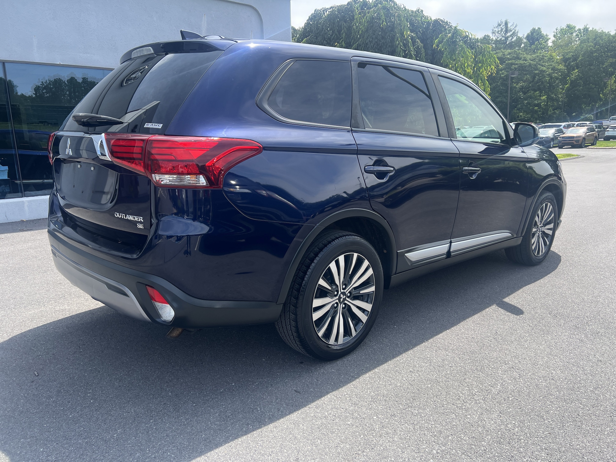 Used 2019 Mitsubishi Outlander SE with VIN JA4AZ3A32KZ055398 for sale in State College, PA