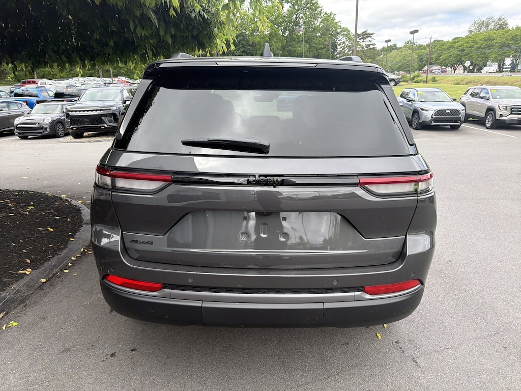 New 2026 Jeep Grand Cherokee LAREDO ALTITUDE 4X4 Sport Utility