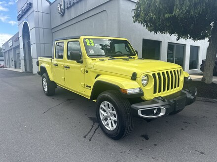 2023 Jeep Gladiator Sport Truck Crew Cab