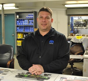 Staff member Mike Thompson from ID_2d0148a5d6ff