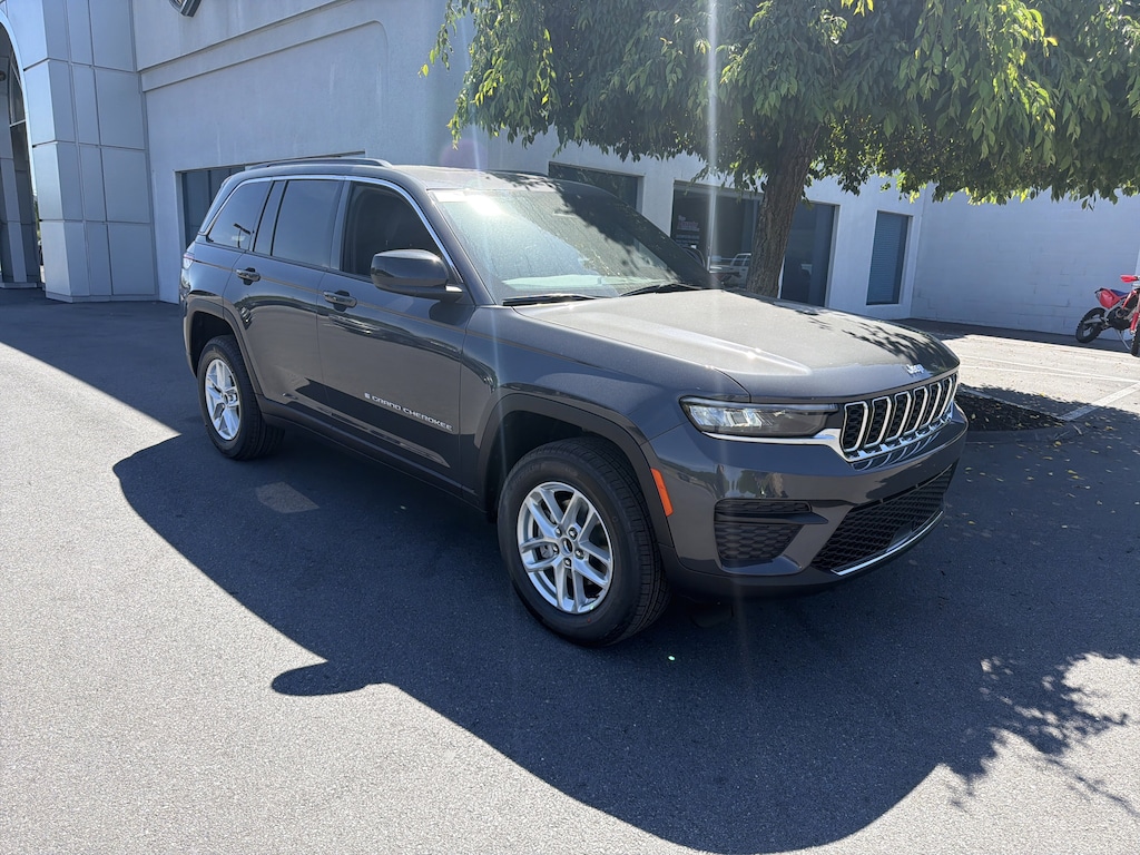 New 2026 Jeep Grand Cherokee LAREDO X 4X4 Sport Utility