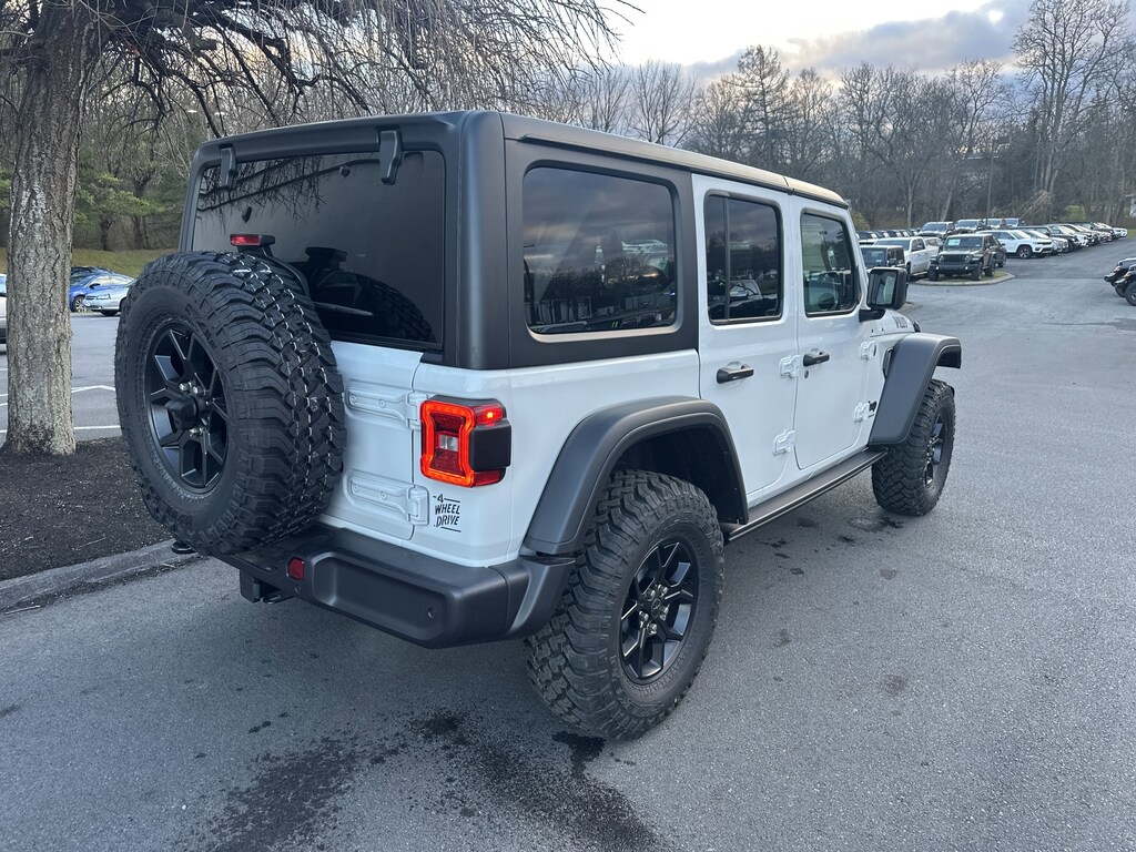 New 2026 Jeep Wrangler 4-DOOR WILLYS Sport Utility
