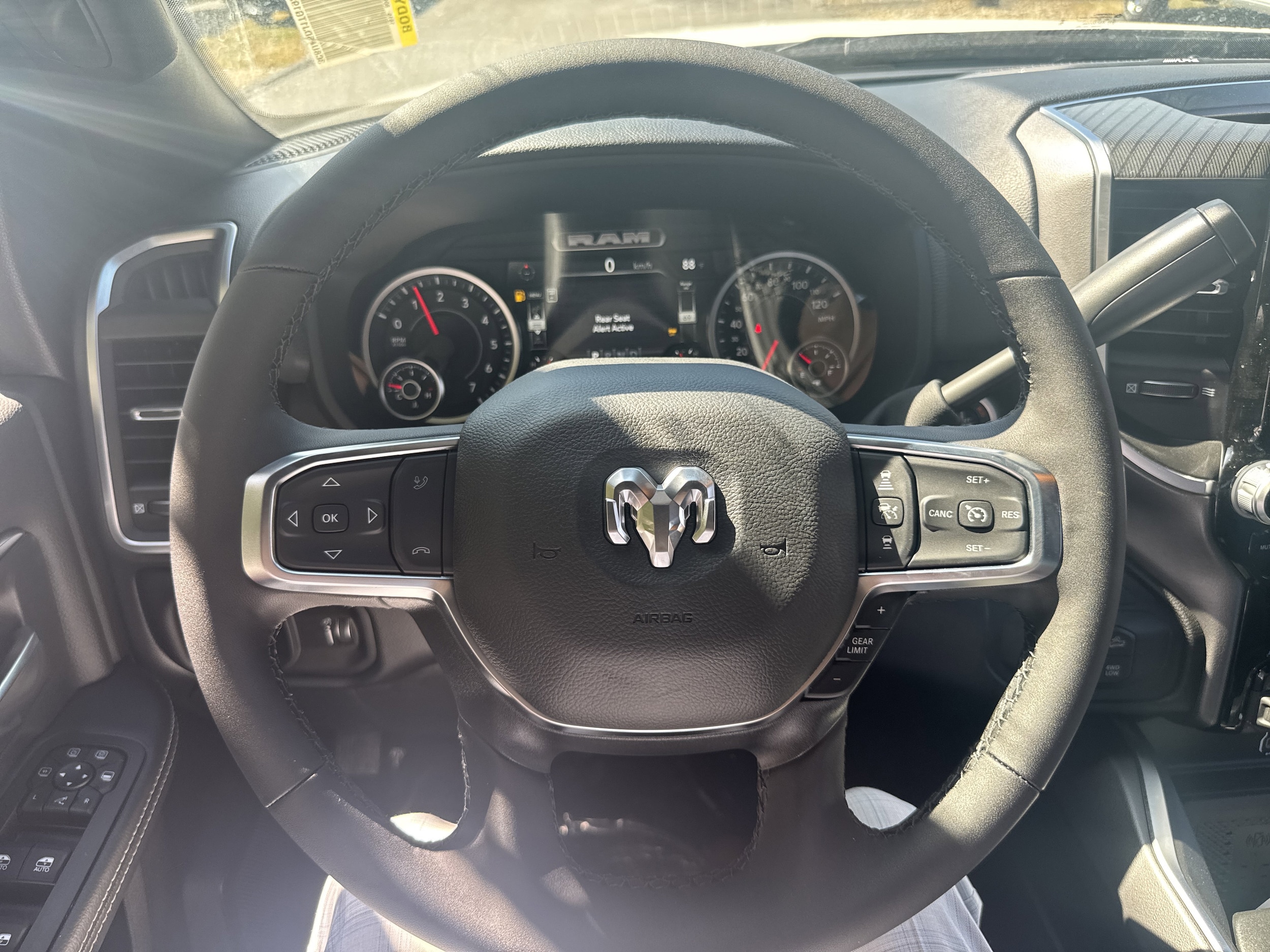 2026 RAM 2500 Big Horn - Photo 17