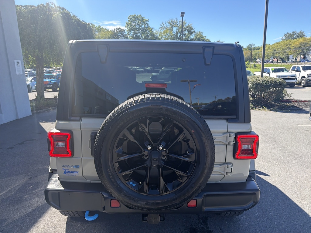 Used 2022 Jeep Wrangler Unlimited 4xe Sahara SUV