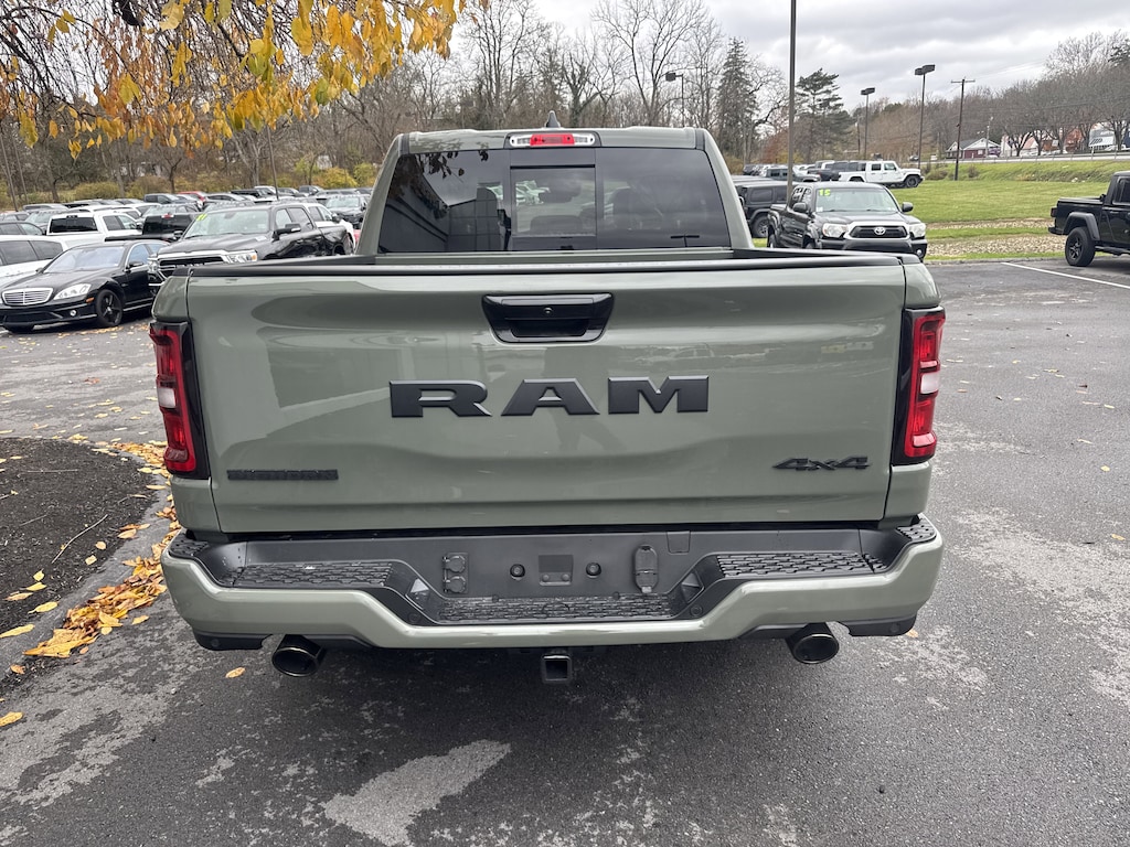 New 2026 Ram 1500 BIG HORN CREW CAB 4X4 5'7 BOX Pickup
