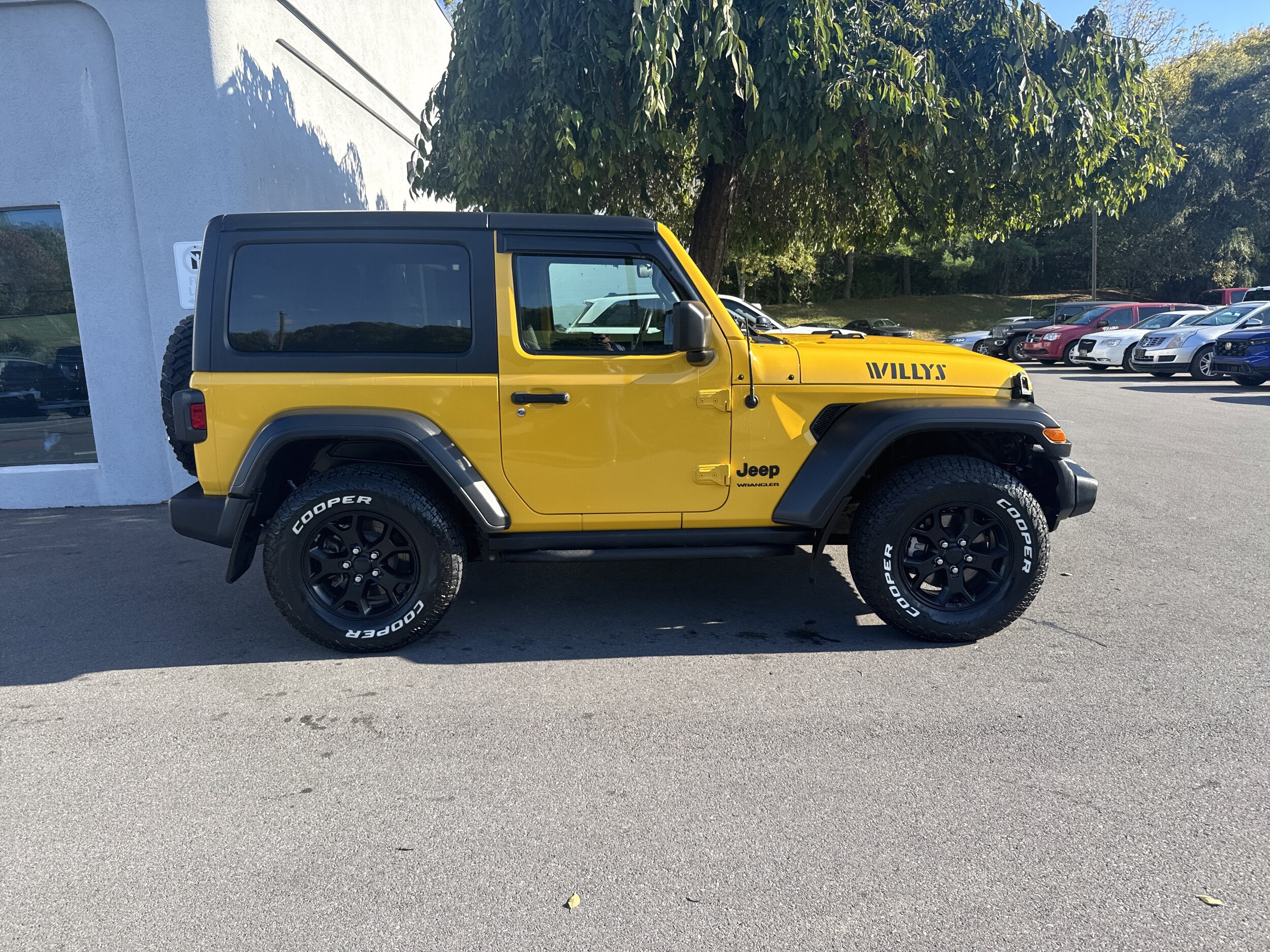 2020 Jeep Wrangler Willys Sport photo 2
