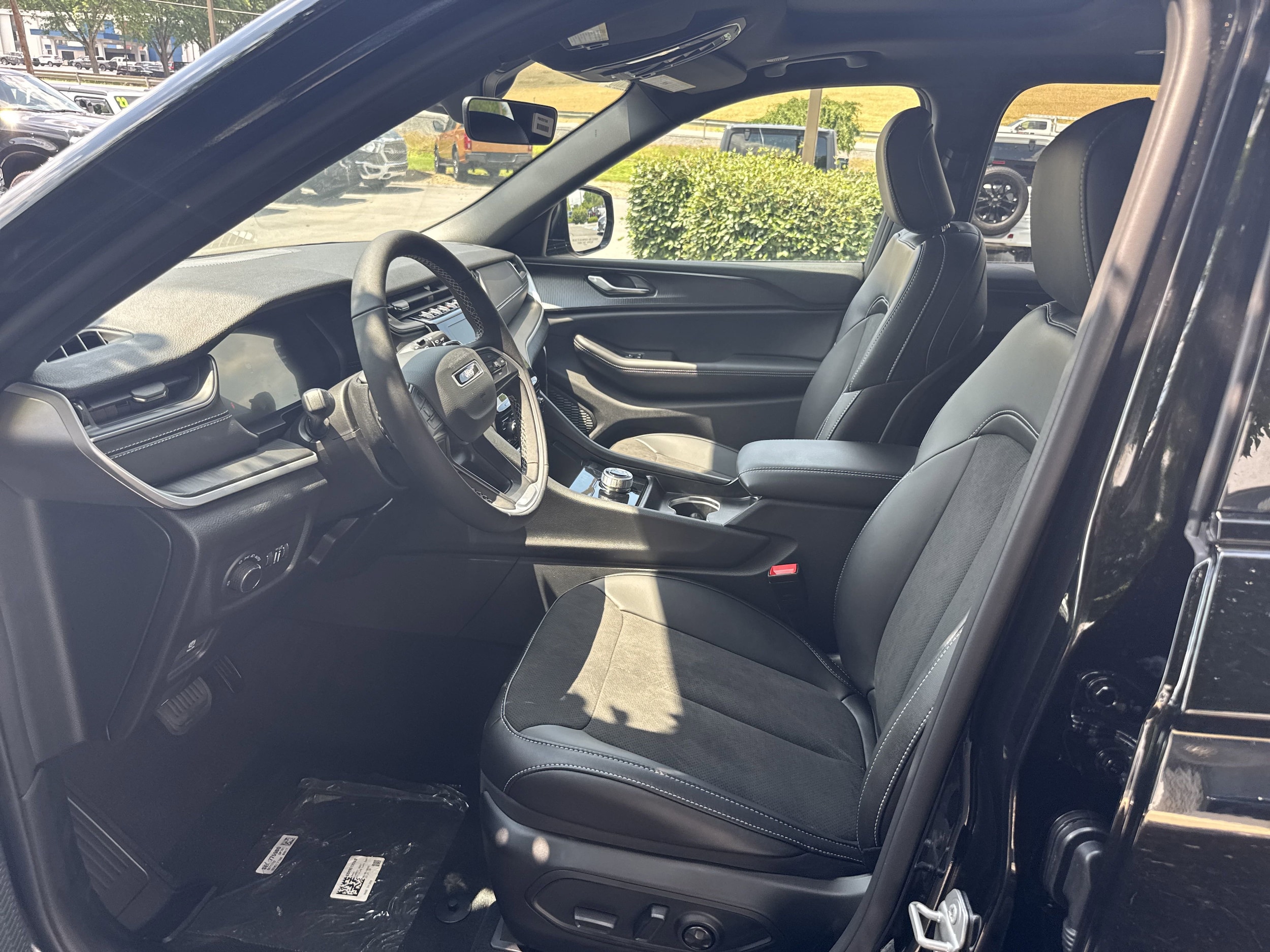 2025 Jeep Grand Cherokee L Altitude - Photo 12