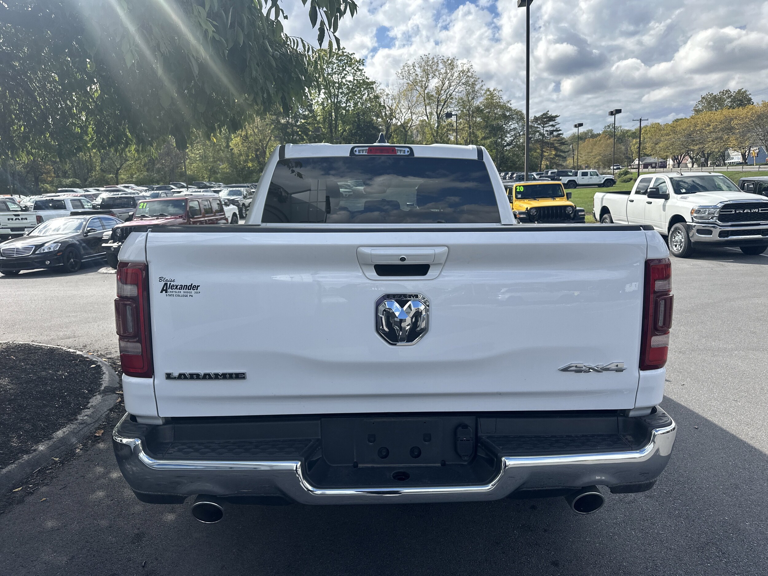 2024 Ram 1500 Laramie photo 3