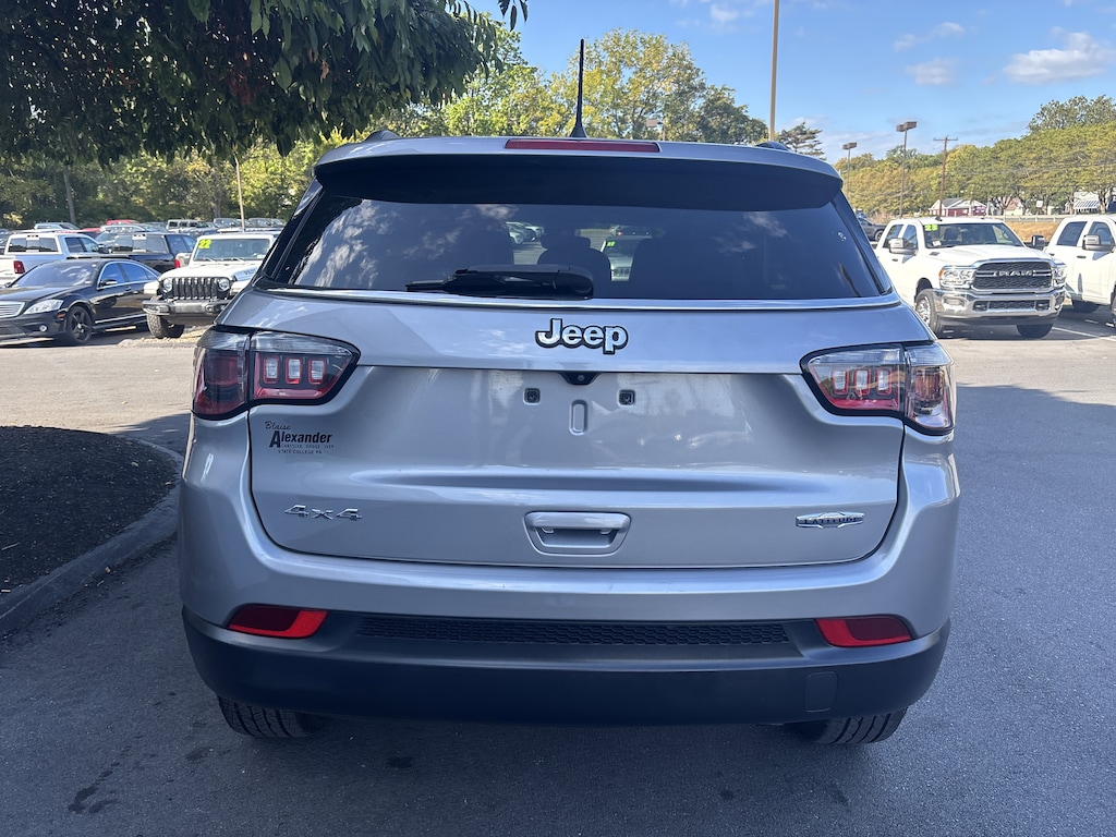Used 2022 Jeep Compass Latitude SUV