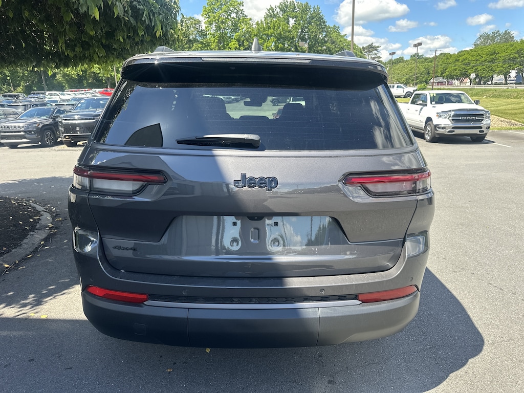 New 2026 Jeep Grand Cherokee L LAREDO ALTITUDE 4X4 Sport Utility