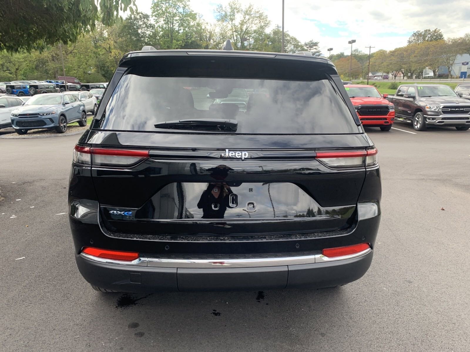 2024 Jeep Cherokee 4xe Sport photo 4