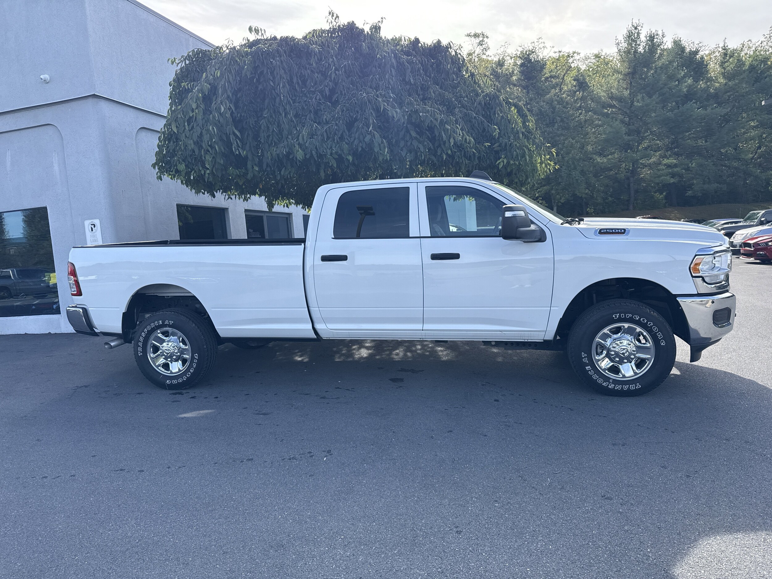 2023 Ram 2500 Tradesman photo 2