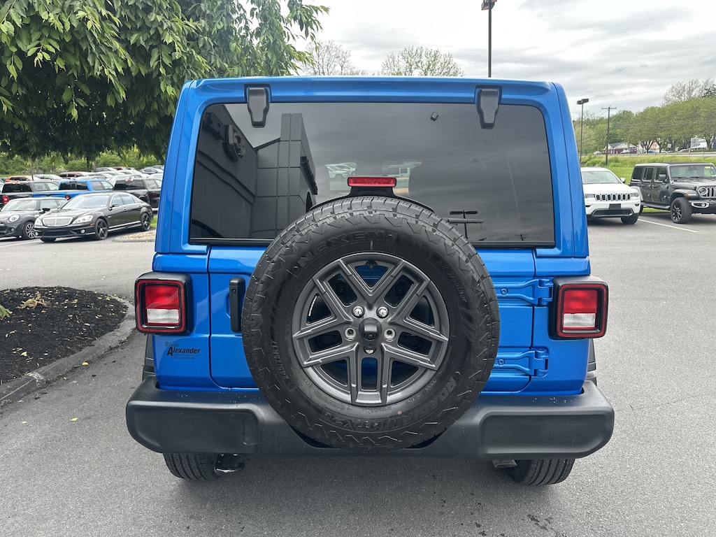 Used 2024 Jeep Wrangler Sport SUV