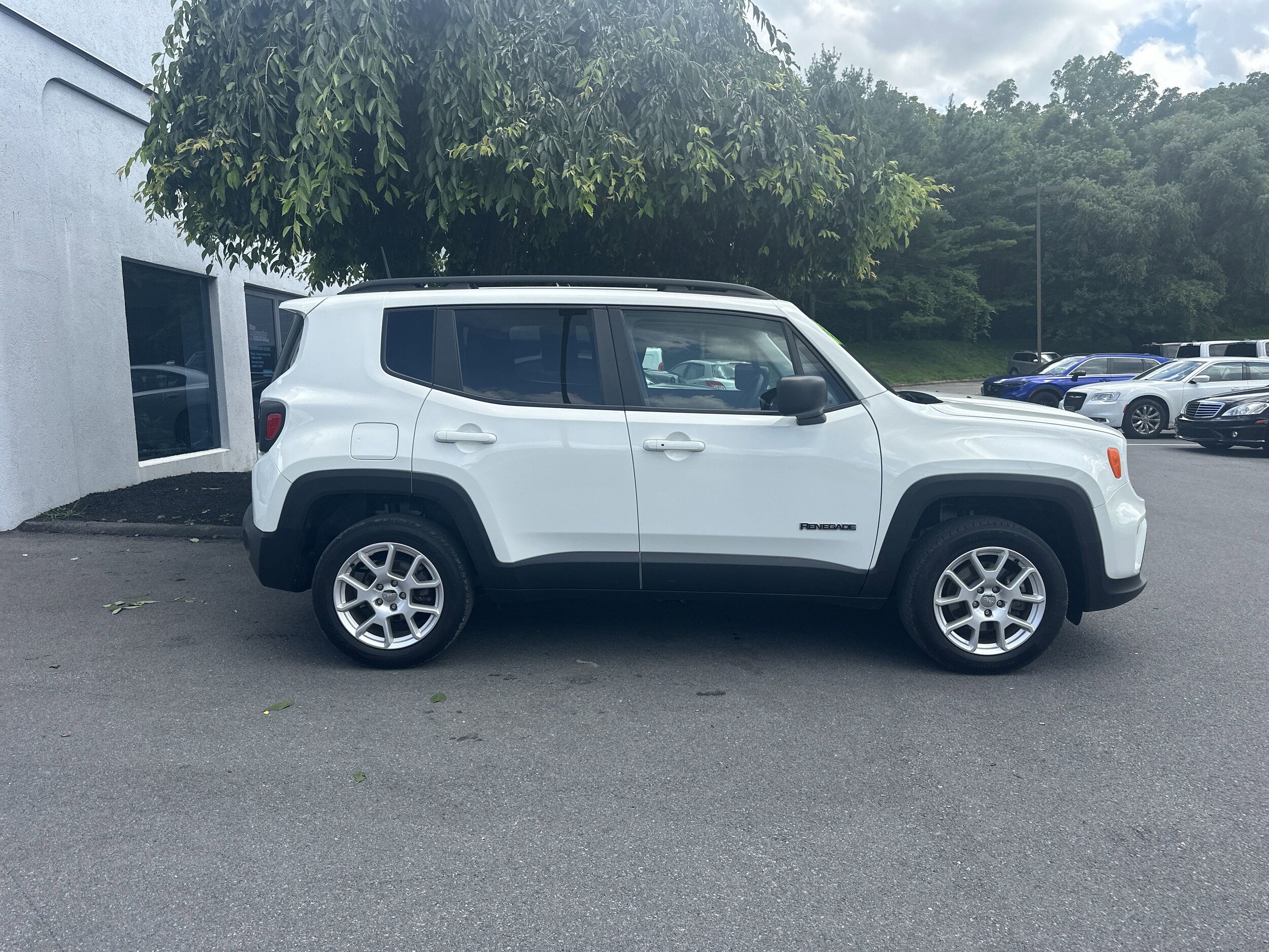 2020 Jeep Renegade Sport photo 2