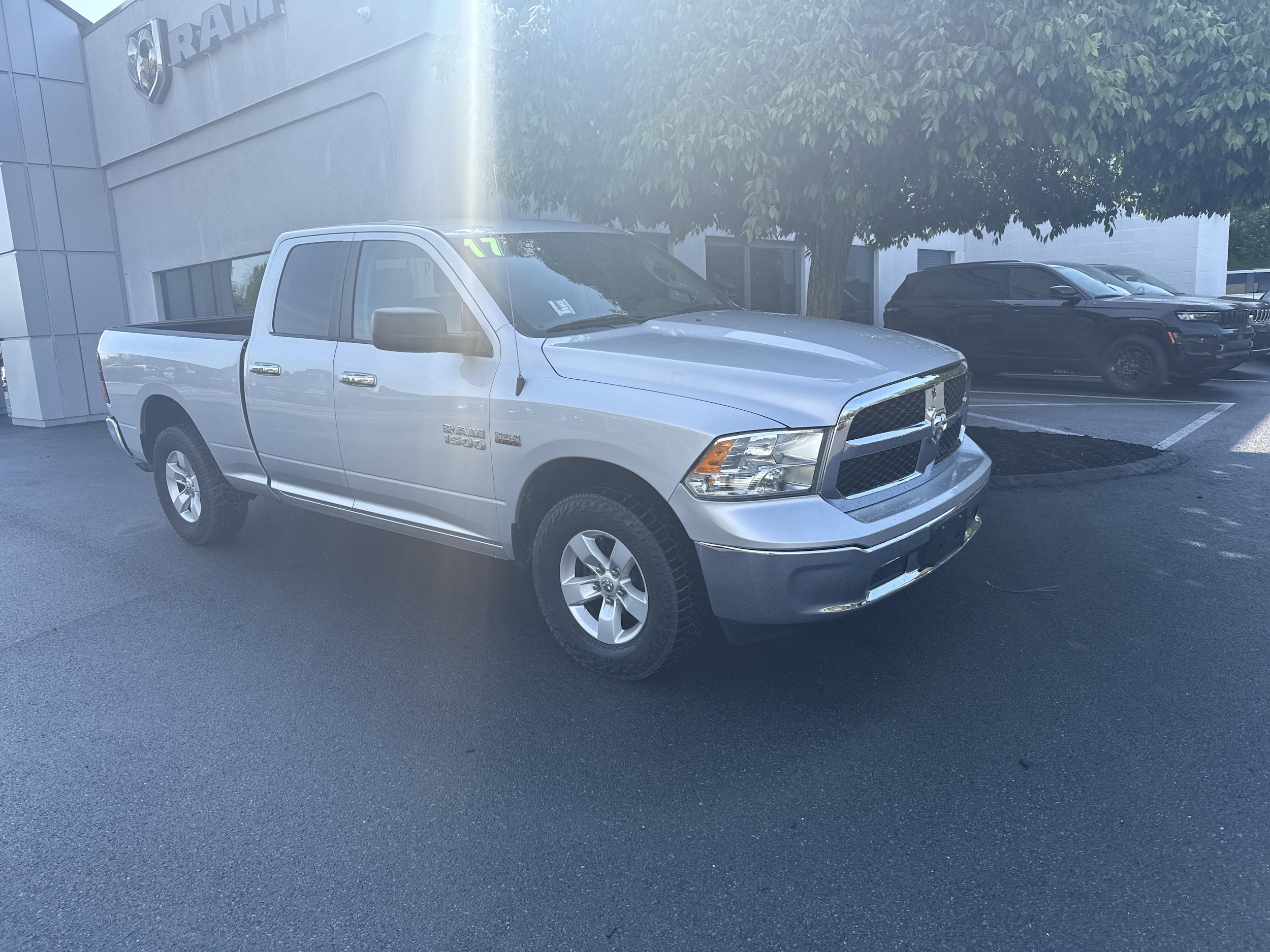 2017 RAM 1500 SLT 4x4 Quad Cab 6'4's photo