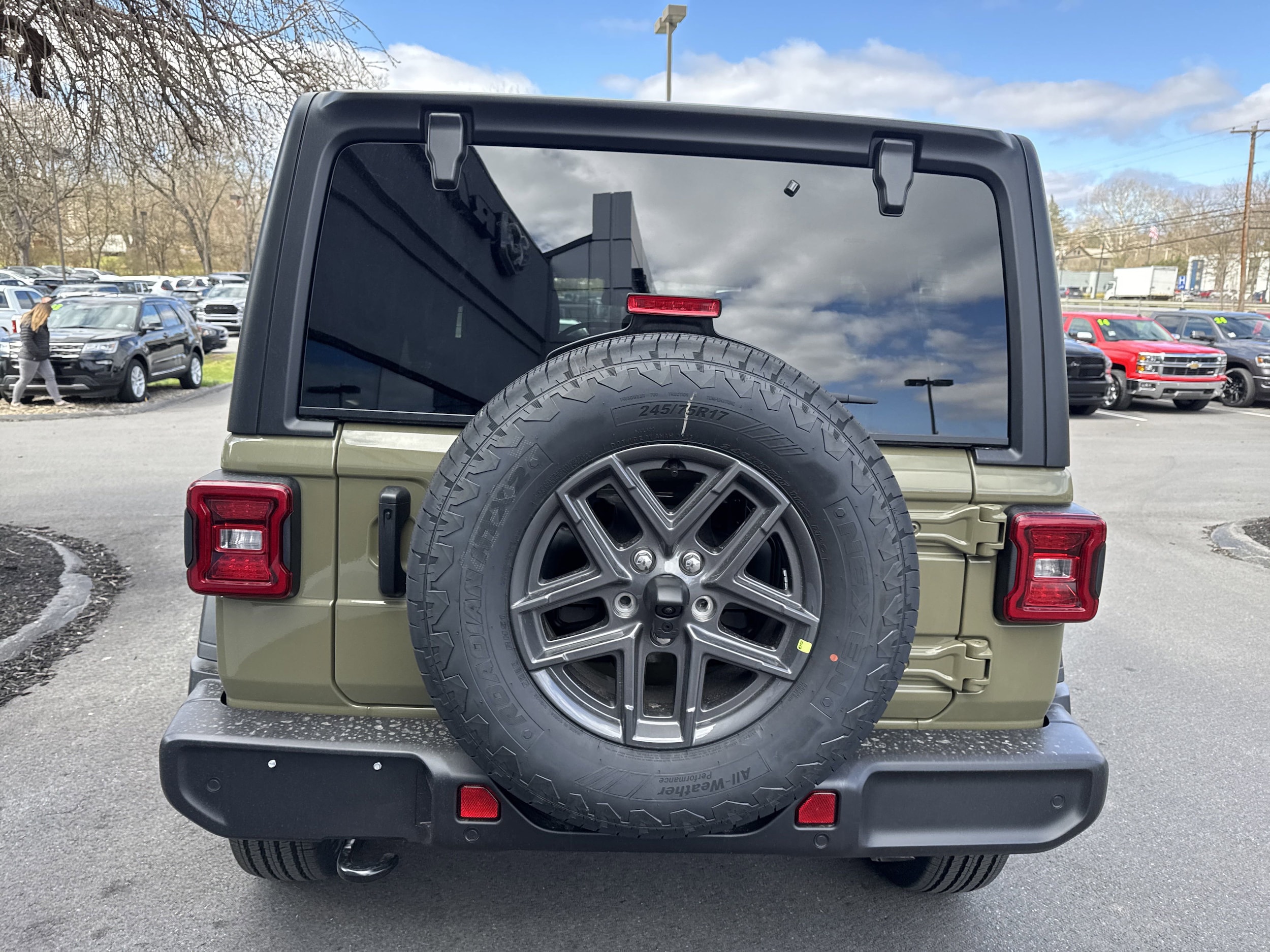 2025 Jeep Wrangler Sport photo 4