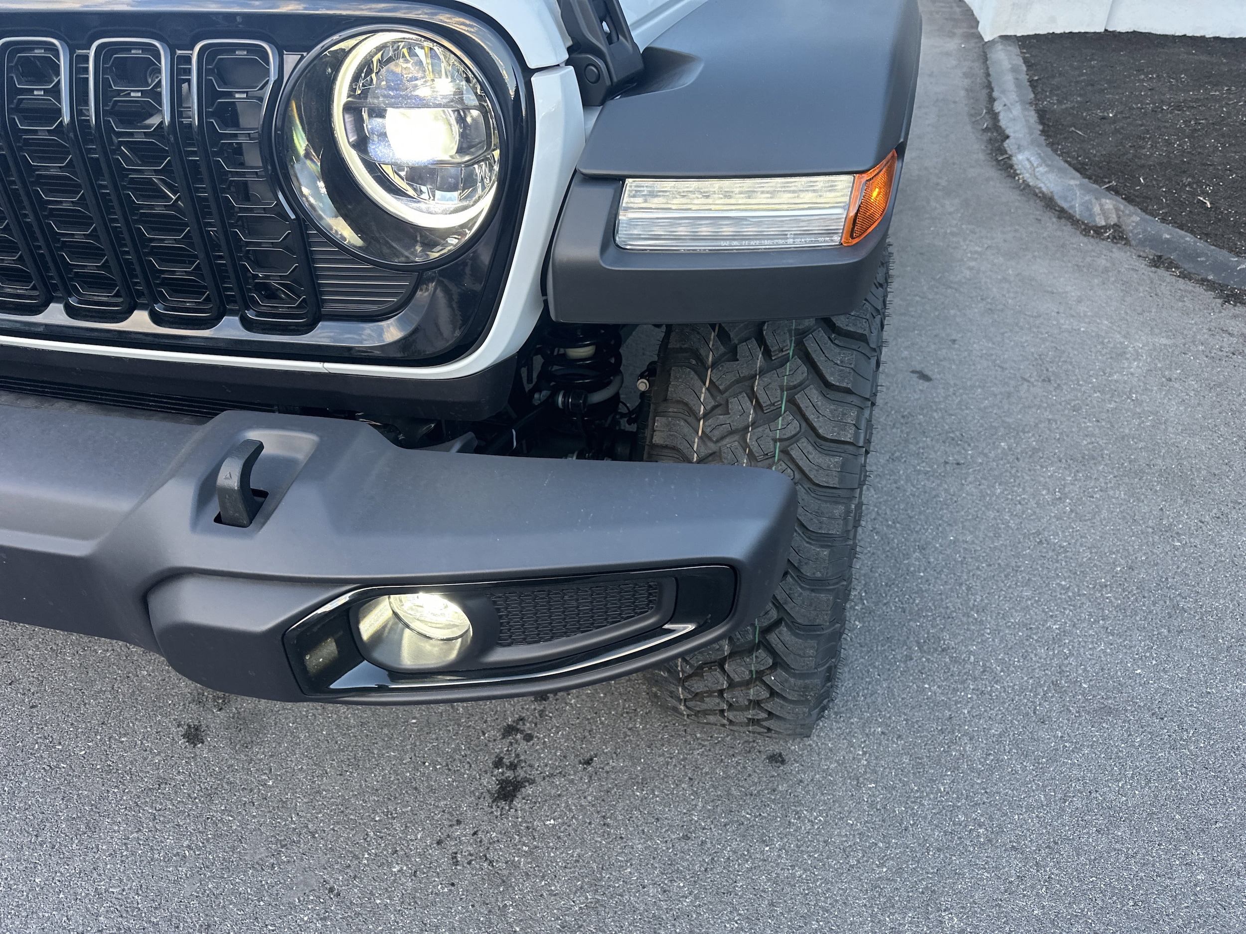 2026 Jeep Wrangler 4-Door Willys - Photo 10