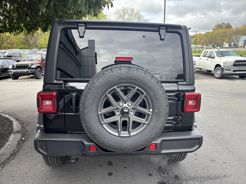 New 2026 Jeep Wrangler 4-DOOR SPORT S Sport Utility
