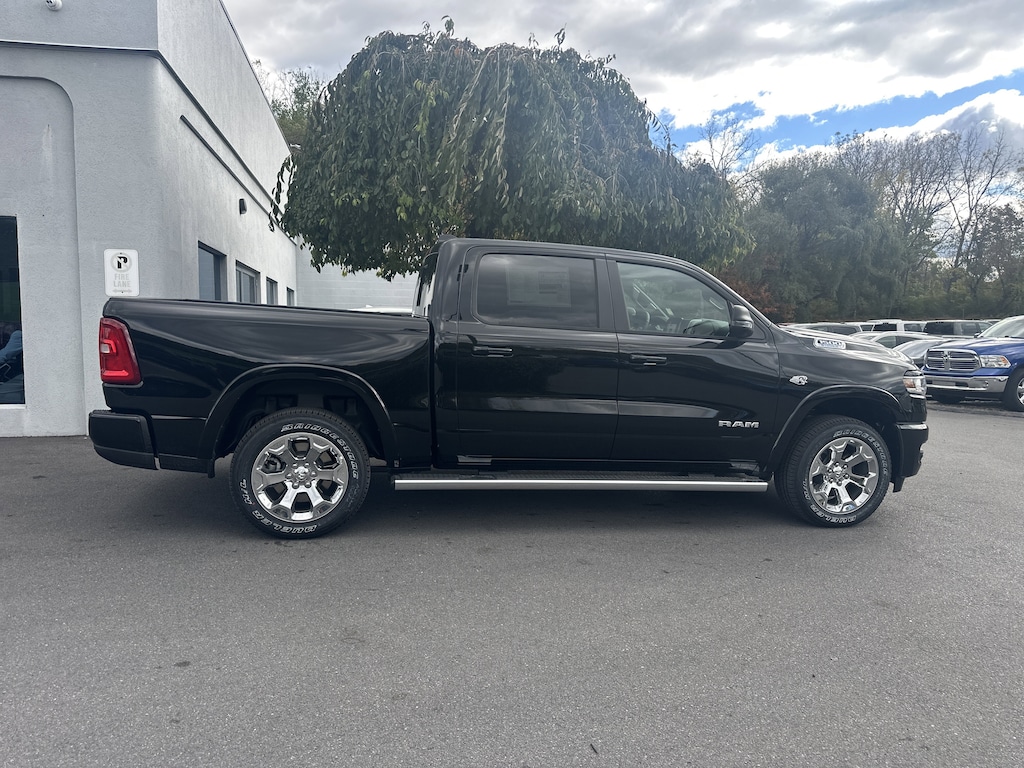 New 2026 Ram 1500 BIG HORN CREW CAB 4X4 5'7 BOX Pickup