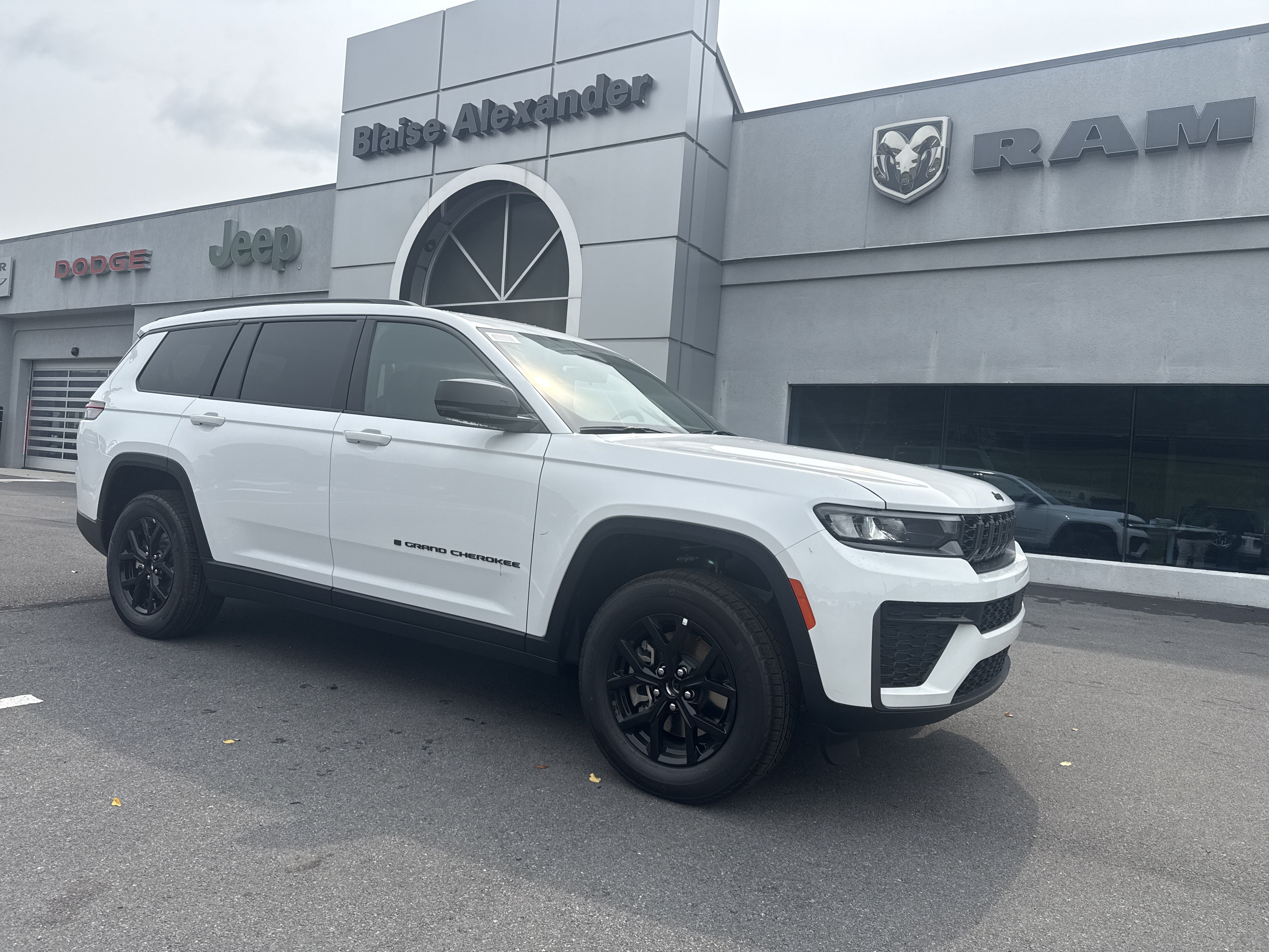 2026 Jeep Grand Cherokee L LAREDO 4X4 Sport Utility